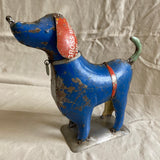 Grote hond van blik